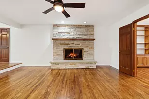 4 Auburn Ln, Barrington Hills, IL 60010 - Photo 9