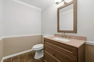 4 Auburn Ln, Barrington Hills, IL 60010 - Photo 11
