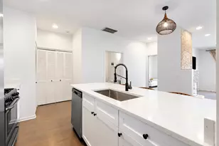 2040 W Belmont Ave, Chicago, IL 60618 - Photo 3