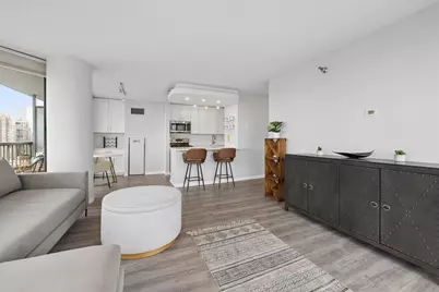 111 W Maple Street #3101, Chicago, IL 60610 - Photo 5