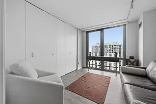 111 W Maple St, Chicago, IL 60610 - Photo 21