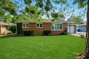 448 Dennis Ave, Bradley, IL 60915 - Photo 1