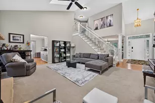 9176 Forest Ridge Dr, Roscoe, IL 61073 - Photo 9