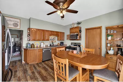 210 S 10th Street, Rochelle, IL 61068 - Photo 7