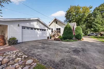 210 S 10th Street, Rochelle, IL 61068 - Photo 25