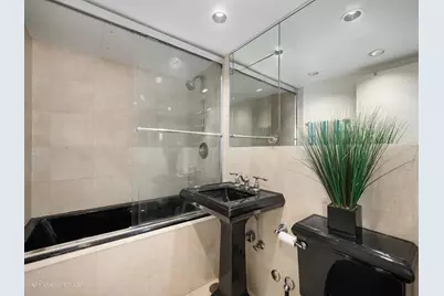 253 E Delaware Place #18AB, Chicago, IL 60611 - Photo 15