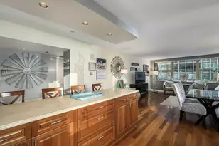 253 E Delaware Pl, Chicago, IL 60611 - Photo 7