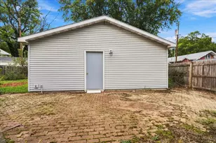 311 E Jefferson St, Clifton, IL 61727 - Photo 35