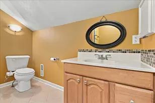 311 E Jefferson St, Clifton, IL 61727 - Photo 23