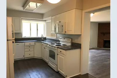 1948 Lincoln Avenue, Northbrook, IL 60062 - Photo 3