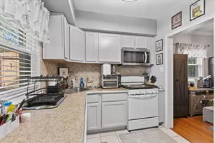 10330 S Artesian Ave, Chicago, IL 60655 - Photo 9