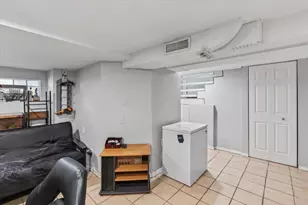 10330 S Artesian Ave, Chicago, IL 60655 - Photo 15