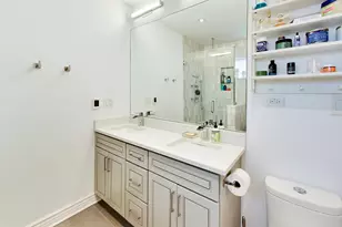 5011 W Strong St, Chicago, IL 60630 - Photo 19