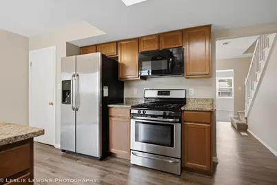 651 Woodhollow Lane, Buffalo Grove, IL 60089 - Photo 11