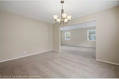 651 Woodhollow Lane, Buffalo Grove, IL 60089 - Photo 7