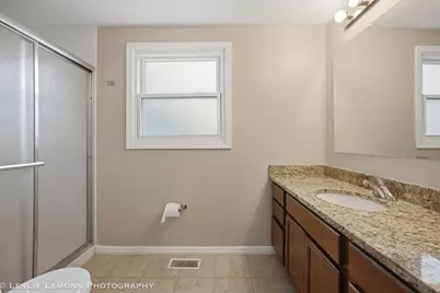 651 Woodhollow Lane, Buffalo Grove, IL 60089 - Photo 19