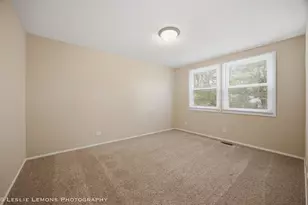 651 Woodhollow Ln, Buffalo Grove, IL 60089 - Photo 21