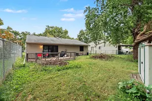 933 Shiloh Ct, Joliet, IL 60431 - Photo 19