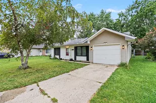 933 Shiloh Ct, Joliet, IL 60431 - Photo 1