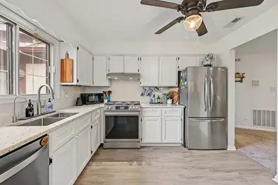 1774 Gloucester Court #C, Wheaton, IL 60189 - Photo 17