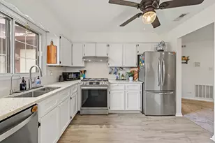1774 Gloucester Ct, Wheaton, IL 60189 - Photo 17