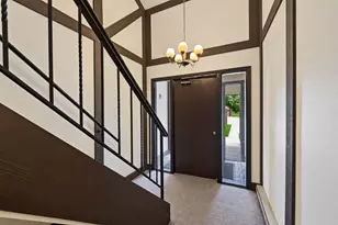1774 Gloucester Ct, Wheaton, IL 60189 - Photo 3