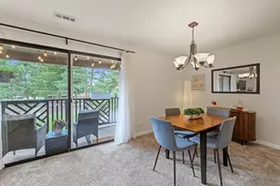 1774 Gloucester Ct, Wheaton, IL 60189 - Photo 9