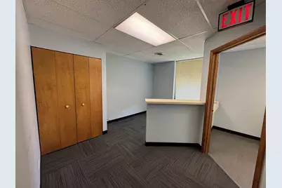 34 N Island Avenue #G, Batavia, IL 60510 - Photo 5