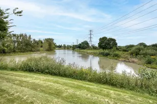 2043 S Kristina Ln, Round Lake, IL 60073 - Photo 21