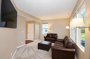 667 Anchorage Ct, Pingree Grove, IL 60140 - Photo 5