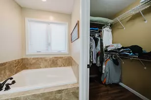 501 Newcastle Dr, Mackinaw, IL 61755 - Photo 27