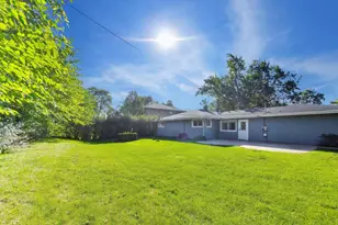 3136 Bellwood Ln, Glenview, IL 60026 - Photo 29
