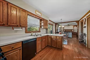 765 Crest Dr, Cary, IL 60013 - Photo 13
