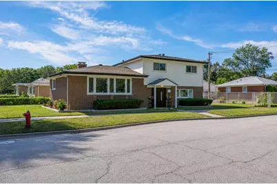 7600 Lowell Avenue, Skokie, IL 60076 - Photo 1