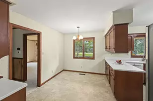2016 E 2100 North Rd, Watseka, IL 60970 - Photo 11
