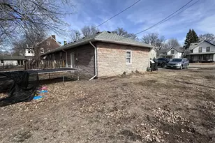 1107 Locust St, Sterling, IL 61081 - Photo 15