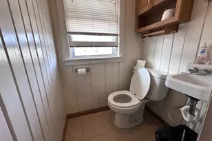 1107 Locust St, Sterling, IL 61081 - Photo 9