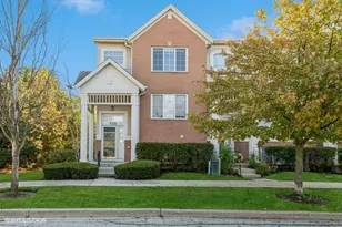 732 Hanbury Dr, Des Plaines, IL 60016 - Photo 1