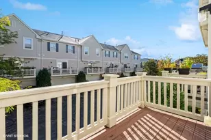 732 Hanbury Dr, Des Plaines, IL 60016 - Photo 13