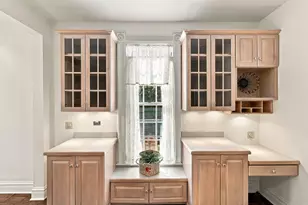 638 S Hough St, Barrington, IL 60010 - Photo 5