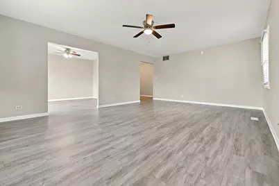 101 Emerson Drive, Schaumburg, IL 60193 - Photo 5