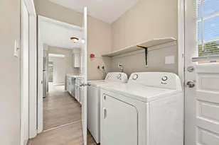 101 Emerson Dr, Schaumburg, IL 60193 - Photo 13