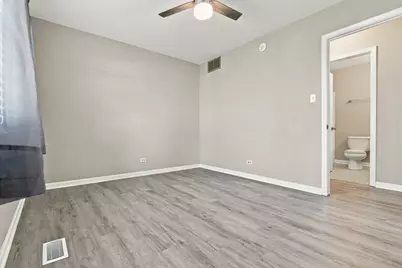 101 Emerson Drive, Schaumburg, IL 60193 - Photo 29