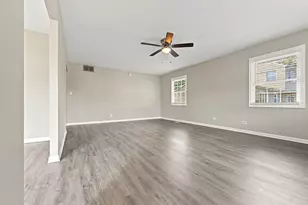 101 Emerson Dr, Schaumburg, IL 60193 - Photo 7