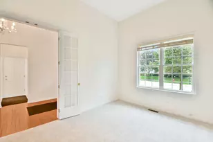 19 Eagle Ridge Dr, Hawthorn Woods, IL 60047 - Photo 5
