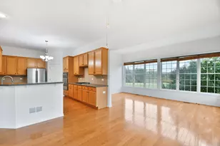 19 Eagle Ridge Dr, Hawthorn Woods, IL 60047 - Photo 17