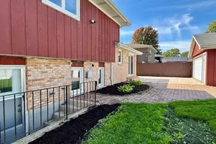 3008 W 110th Pl, Chicago, IL 60655 - Photo 21