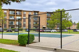 601 W Huntington Commons Rd, Mount Prospect, IL 60056 - Photo 17