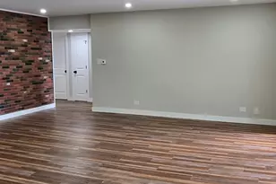 601 W Huntington Commons Rd, Mount Prospect, IL 60056 - Photo 9