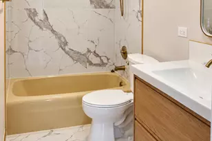 601 W Huntington Commons Rd, Mount Prospect, IL 60056 - Photo 13